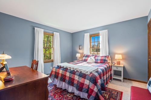 6440 Santa Monica Blvd, Milwaukee WI  53217-4249 exterior