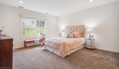 31 Baxter Ln, Town Center NJ 07052-1430 exterior