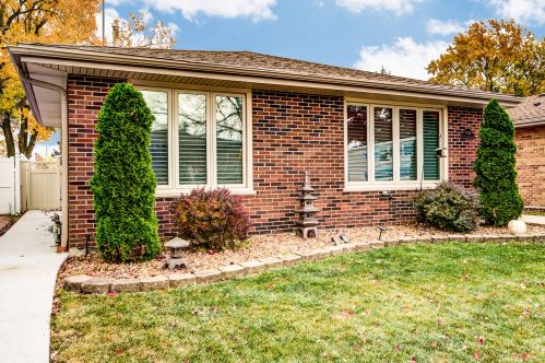 10129 Springfield Ave, Chicago, IL 60655-3753