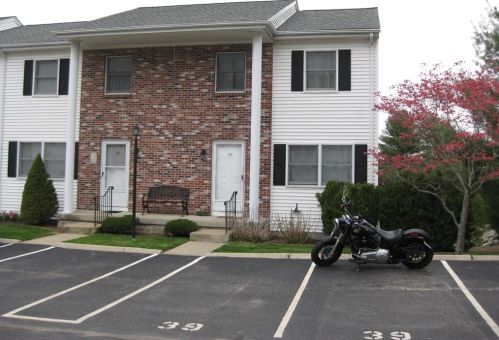 39 Scenery Ln, Providence, RI 02919-7503