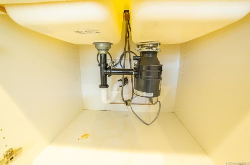 910 Piikoi St, Honolulu HI exterior