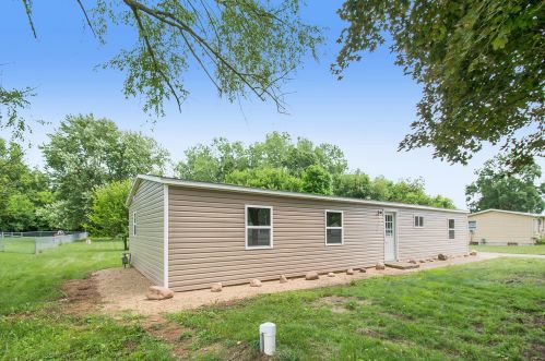 57843 Patterson Ln, Three Rivers, MI 49093-9352