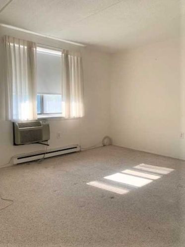 160 Academy St, Poughkeepsie NY  12601-4515 exterior