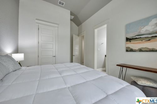 1044 Pegasus Dr, Spring Branch TX 78070 exterior