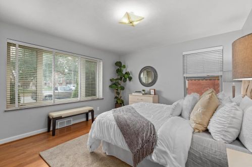 5227 Pernod Ave, Saint Louis MO 63139-1329 exterior