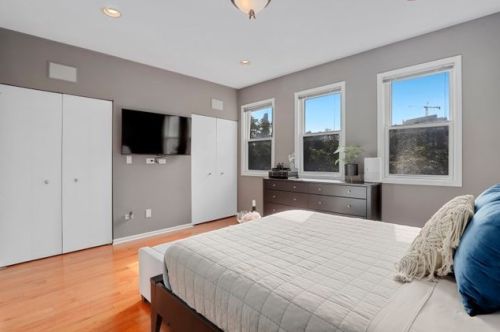 648 Oak St, Chicago IL  60610-7298 exterior