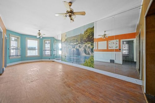 7250 Carpenter St, Chicago IL 60643-1525 exterior