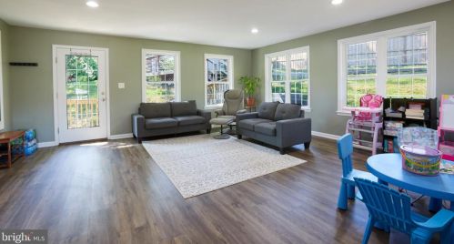 1007 Venice Dr, Silver Spring MD 20904-2065 exterior