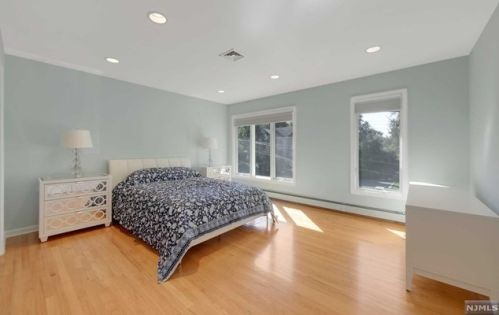 65 Holland Ave, Demarest NJ  07627-2705 exterior