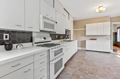 2229 57, Milwaukee WI 53219-2206 exterior