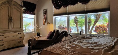 9256 Cove Point Cir, Boynton Beach FL 33472-2766 exterior