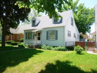 7113 Beckett Ave, Milwaukee WI  53216-2049 exterior