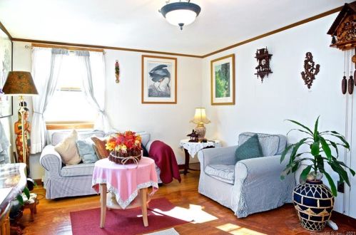 1 Lk St, Norwalk CT exterior