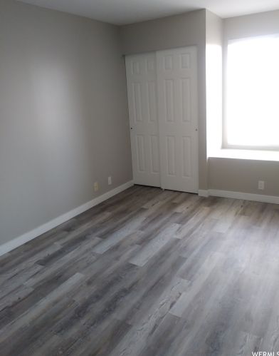 7965 Linton Dr, Taylorsville UT 84088-4632 exterior