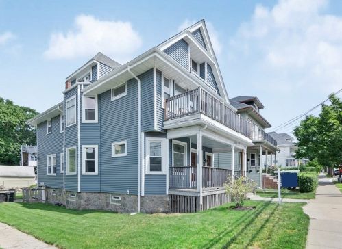 5005 Washington St, Boston MA  02132-4727 exterior