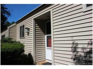 3 Carriage Dr, Simsbury, CT 06070-2171