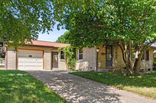 3837 75th St, Milwaukee, WI 53220-1723