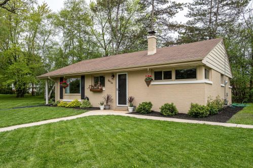 8934 Seneca Rd, Milwaukee WI 53217-2331 exterior