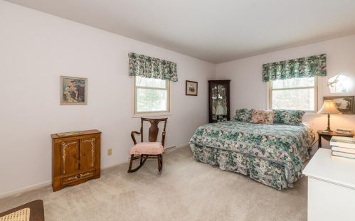 2910 5 St, Kalamazoo MI 49009-8589 exterior