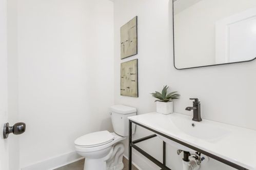 165 Mathewson Pl, Atlanta GA  30314-2631 exterior