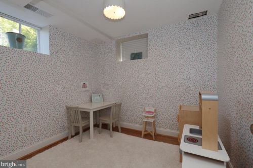 827 Royal St, Alexandria VA  22314-4340 exterior