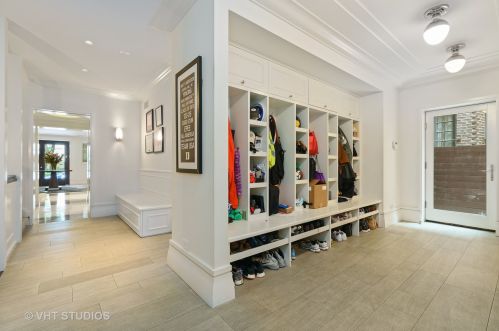 1449 Astor St, Chicago IL 60610-1608 exterior