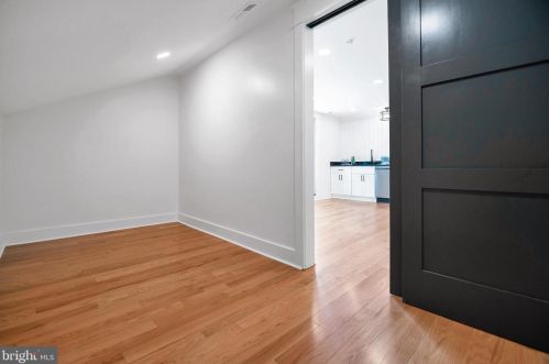 102 Ritchie Ave, Silver Spring MD  20910-5112 exterior