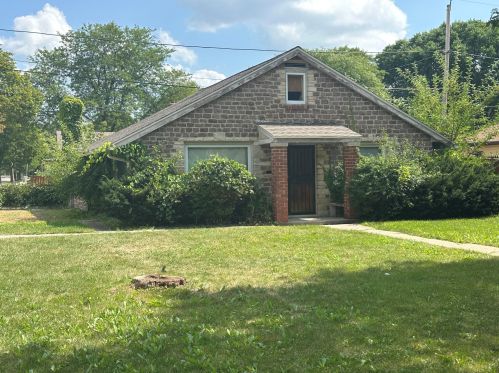 4358 40th St, Milwaukee, WI 53216-1651