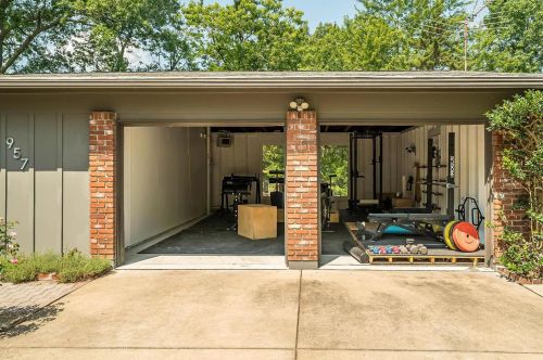 957 Flair Ct, Saint Louis MO 63146-5015 exterior