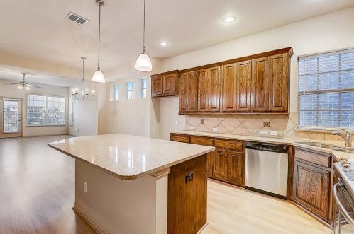 3013 Bans Crown Blvd, Frisco TX 75056-5850 exterior