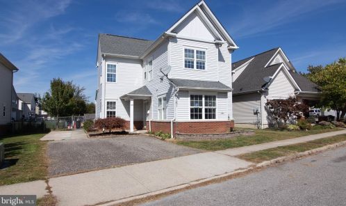 3161 Rowe St, Camden, NJ 08105-1427