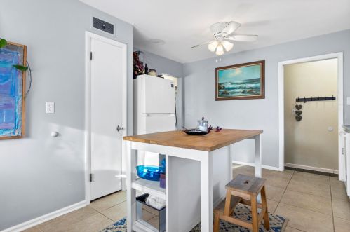 3821 80, Milwaukee WI 53214-4547 exterior