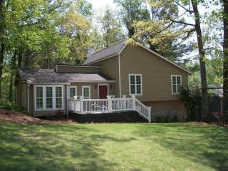 627 Green Valley Dr, Smyrna, GA 30082-4107