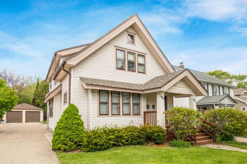 2233 68th St, Milwaukee WI  53213-1952 exterior