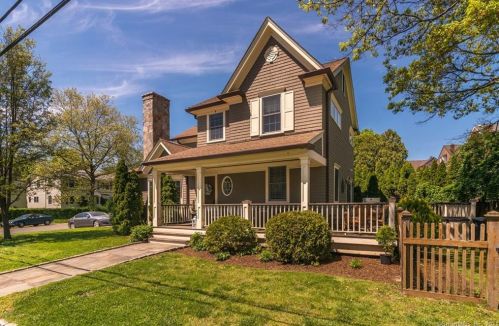 5 Dale Dr, Greenwich, CT 06831-5007