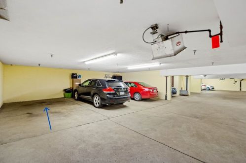 4677 Bayard St, Pittsburgh PA  15213-2710 exterior