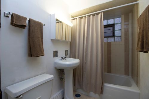 12539 Marshfield Ave, Chicago IL 60827-5940 exterior