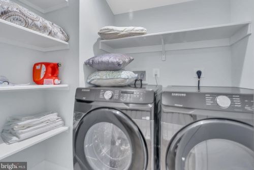 315 Patrick St, Alexandria VA 22314-2443 exterior