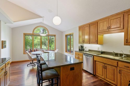 4429 Dorchester Dr, Saint Paul MN 55129-9570 exterior