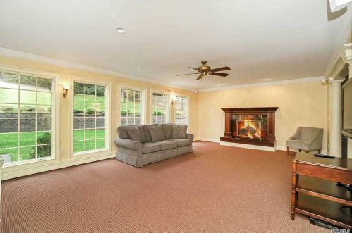 48 Candlewood Path, Huntington Station NY 11746-5306 exterior