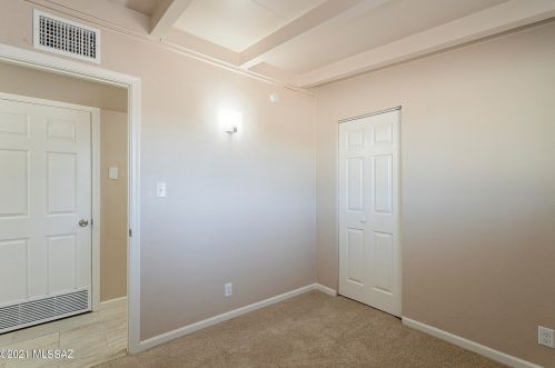 5681 Bryant Ave, Tucson AZ 85706-2917 exterior