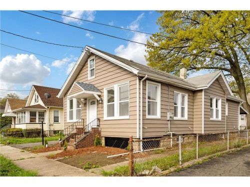 29 5th Ave, Avenel, NJ 07001-1435