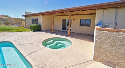 4670 Paseo De Los Cerritos, Tucson AZ 85745-9552 exterior