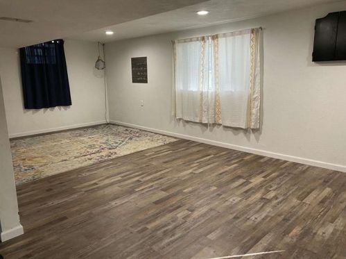 4814 Oakridge Dr, Pittsburgh PA 15227-1448 exterior