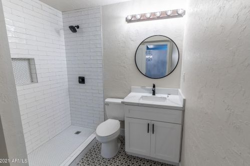 1214 Desert Cove Ave, Phoenix AZ  85020-1108 exterior