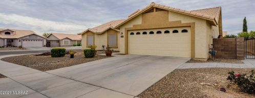 9244 Big Sky Ln, Tucson, AZ 85747-5428