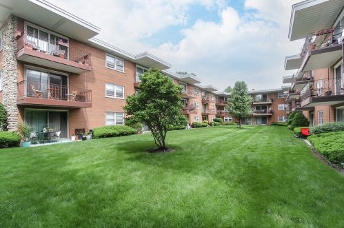 5440 Windsor Ave, Chicago, IL 60630-3567