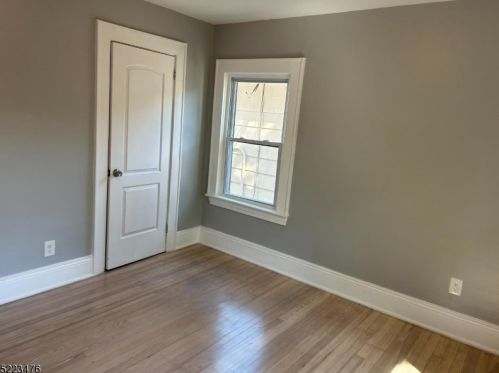 51 Leslie Pl, Irvington NJ  07111-1106 exterior