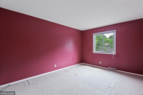 4828 Grenwich Way, Saint Paul MN 55128-2039 exterior