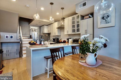 807 Leithgow St, Philadelphia PA 19123-1440 exterior